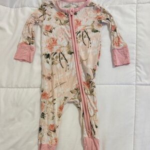 Posh Peanut Blush and Cream Floral Footie